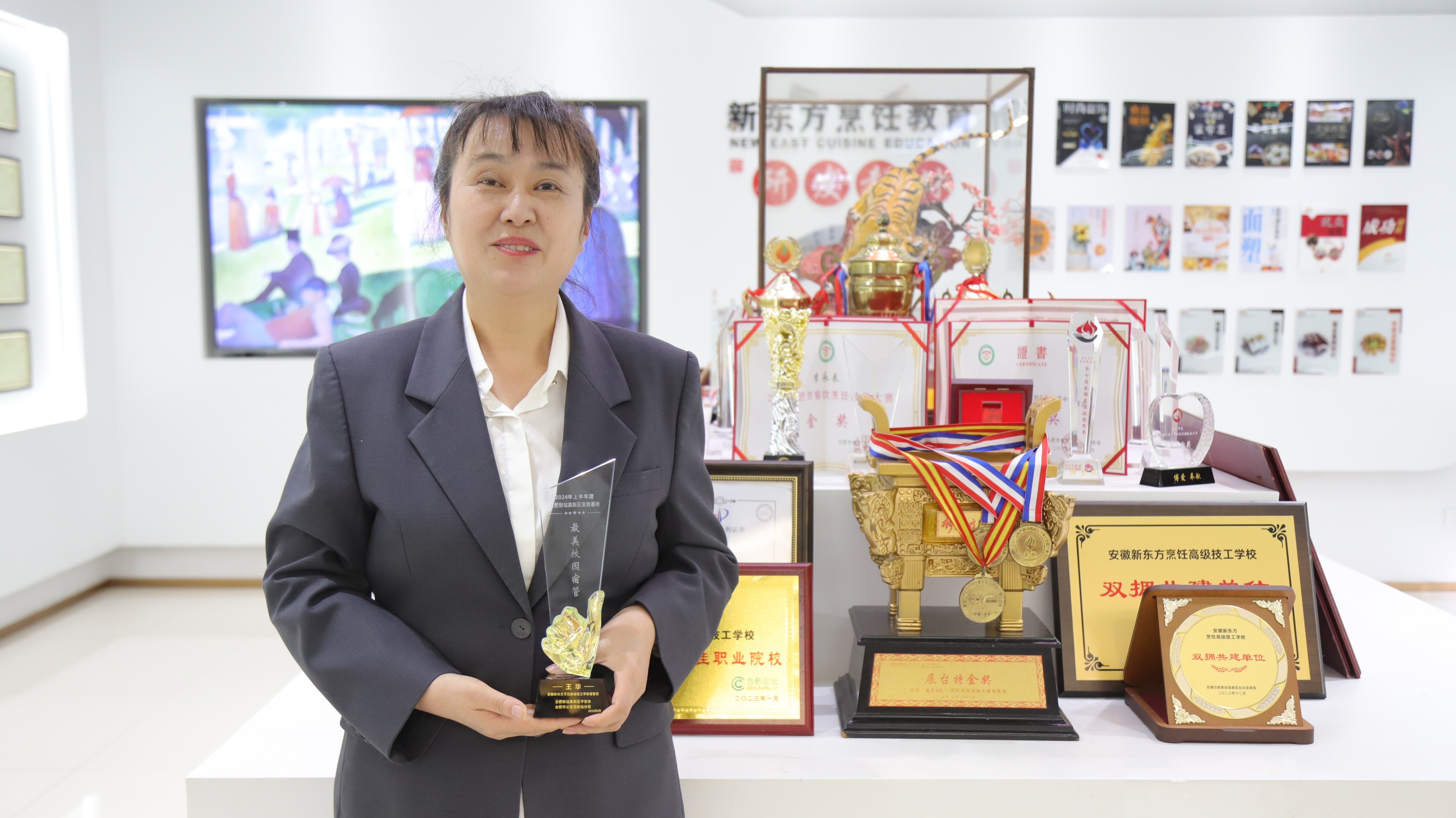 巾帼守宿舍，温情暖人心｜致敬最美宿管工作者