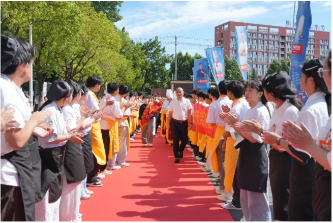 中考择校看职教！安徽新东方中餐校园开放日，沉浸式体验学做菜